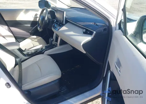 2022 Toyota Corolla Cross Xle z USA, uszkodzony, nr VIN 7MUEAAAG8NV023458